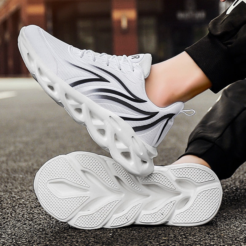 Men&#39;s Flame Printed Sneakers Flying Weave Sports Shoes Comfortable Running Shoes Outdoor Men Athletic Shoes